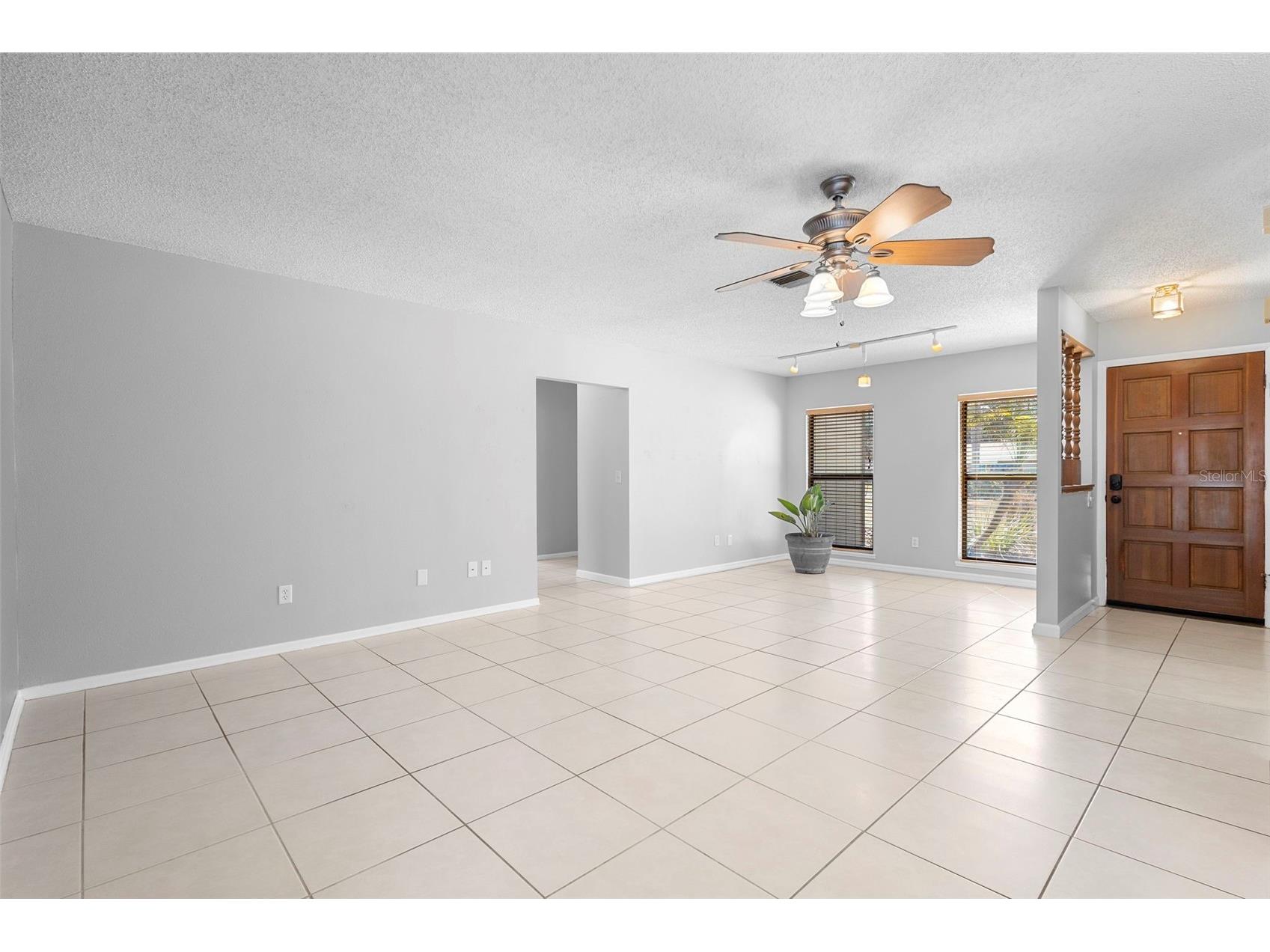 286 Valencia Road Debary FL 32713 V4947163 image6