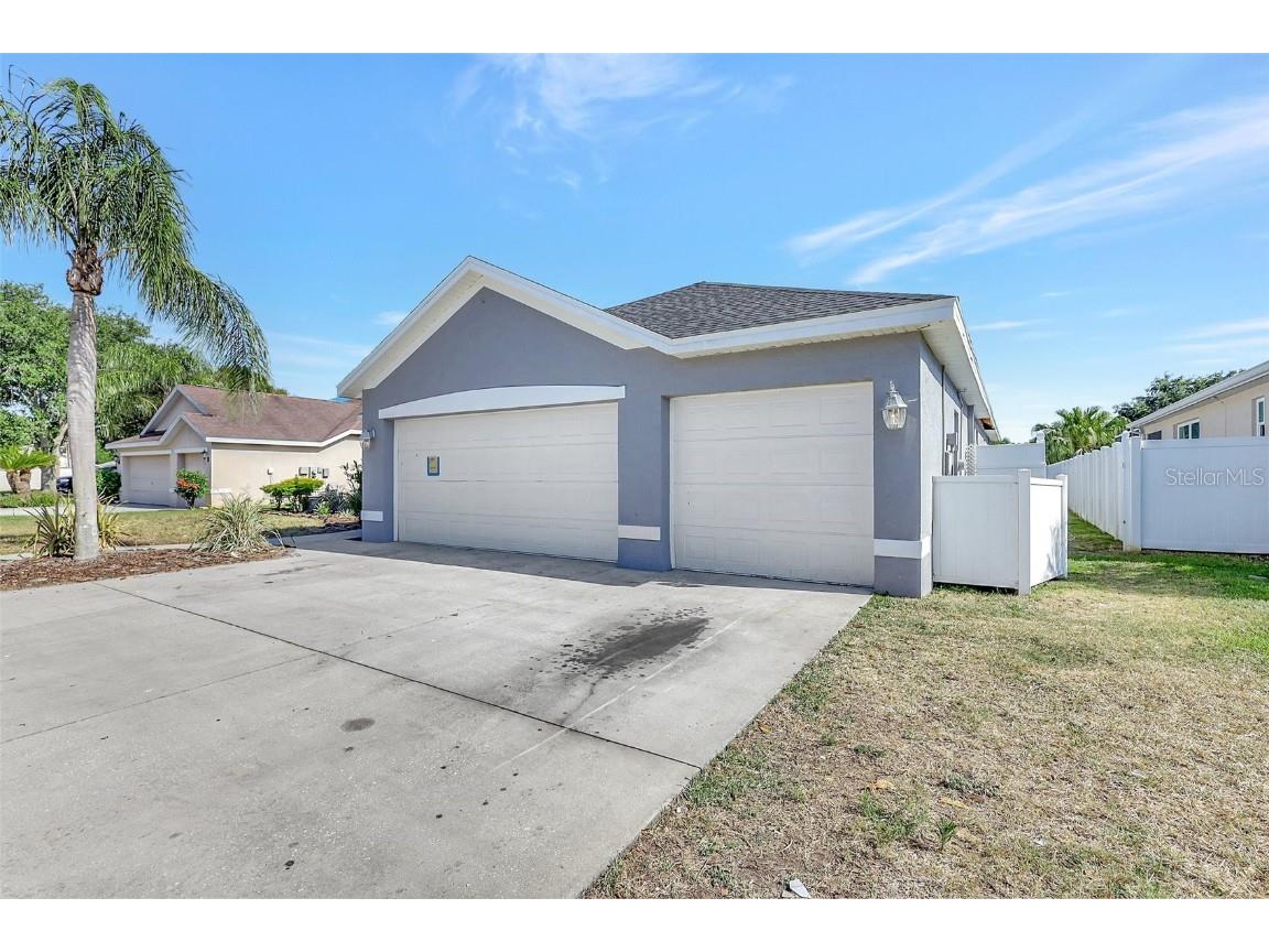 2863 Duncan Tree Circle Valrico FL 33594 TB8368792 image2