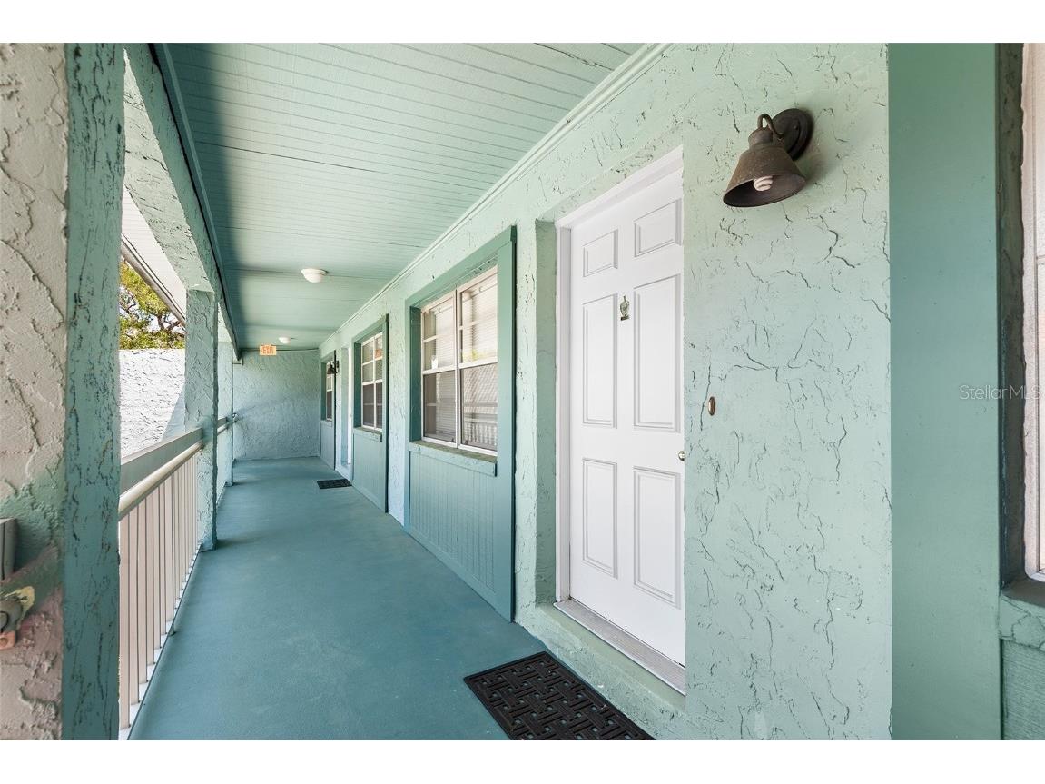 2865 51st Street S #7 Gulfport FL 33707 O6197544 image1