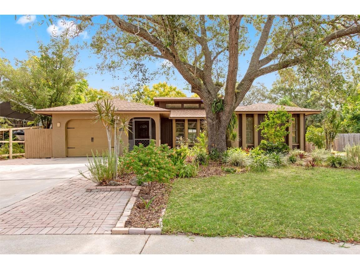 2865 Indianwood Drive Sarasota FL 34232 A4583914 image1