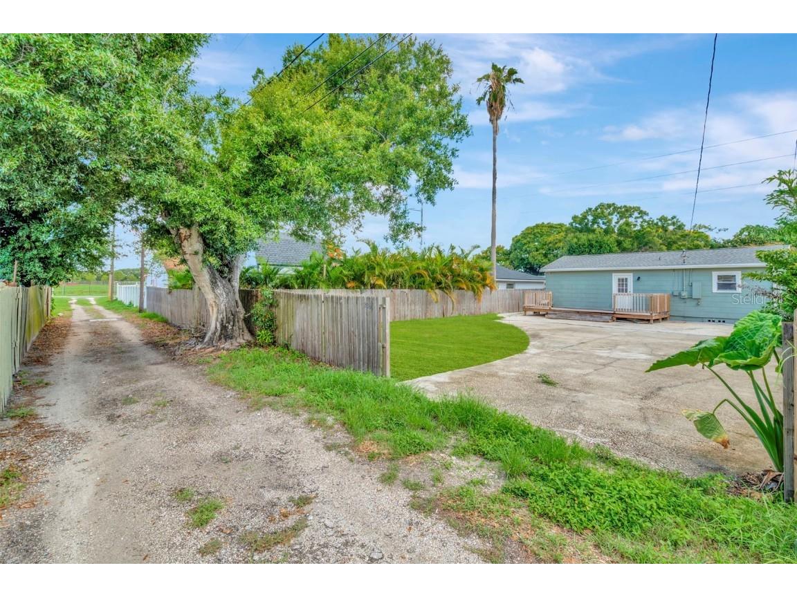 2866 15th Avenue N Saint Petersburg FL 33713 T3536279 image25