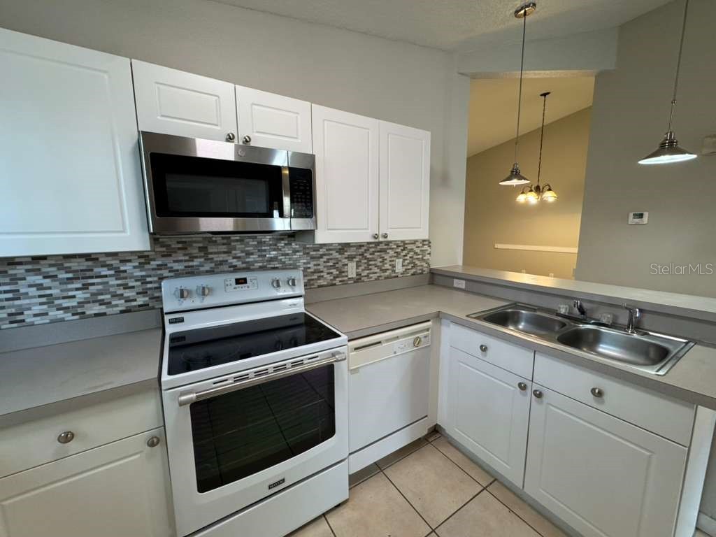 2866 Club Cortile Circle #B Kissimmee FL 34746 O6392417 image10