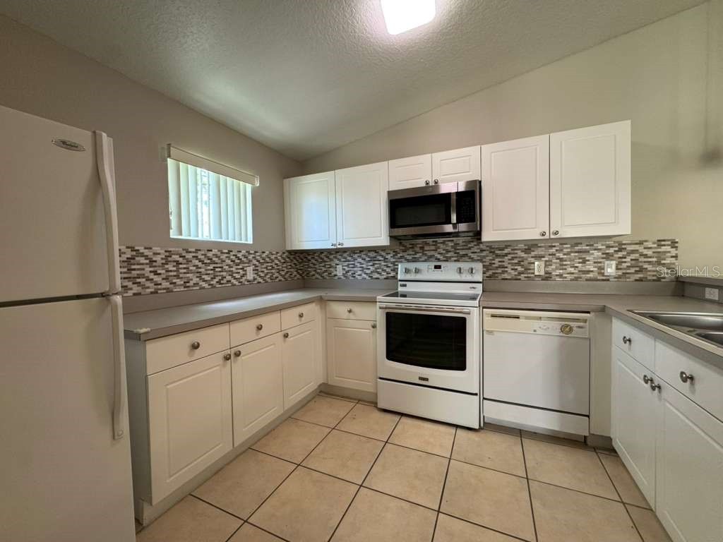 2866 Club Cortile Circle #B Kissimmee FL 34746 O6392417 image9
