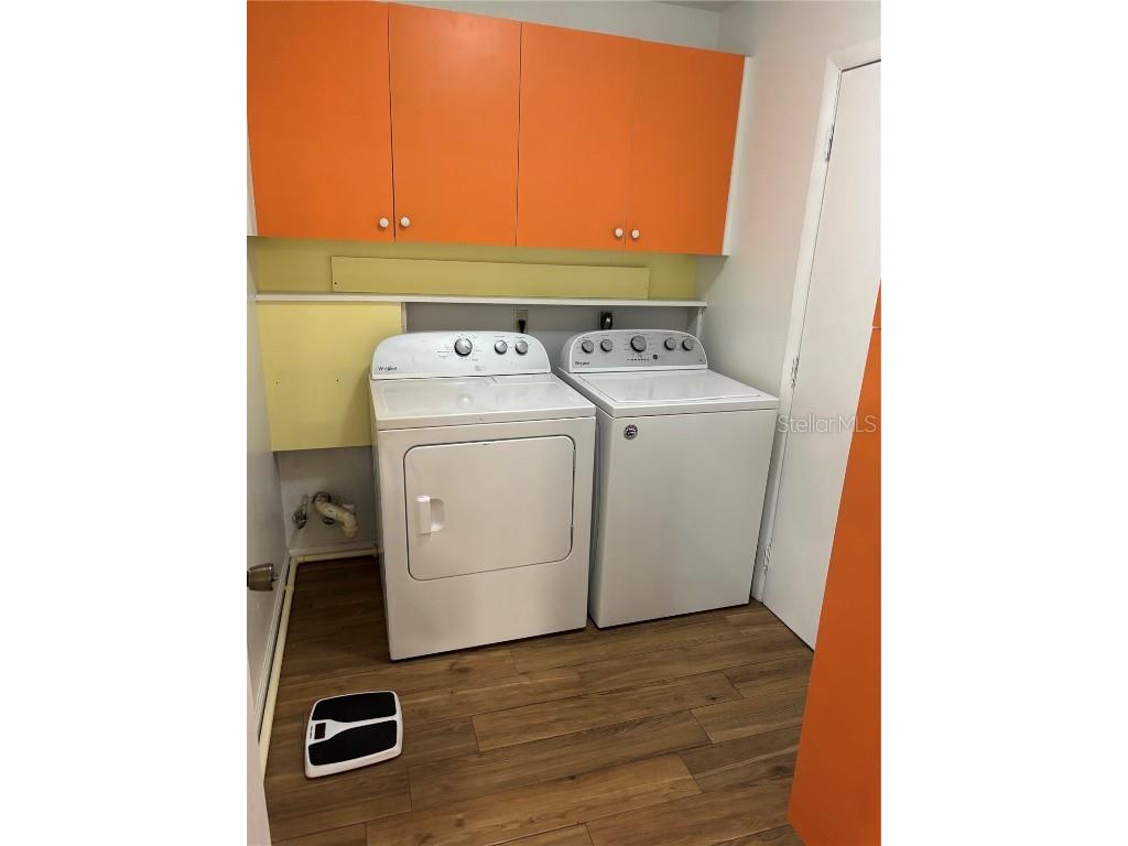 2866 E Rainbow Circle Sarasota FL 34231 A4668834 image21