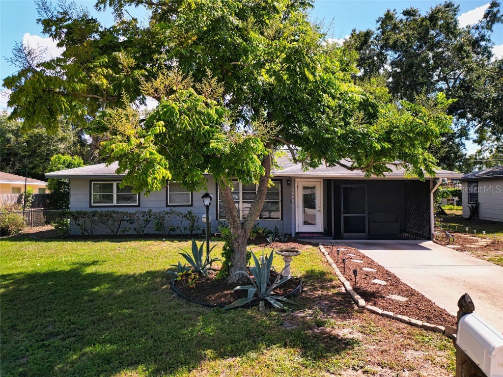 2866 Oak Street Sarasota FL 34237 A4582282 image1