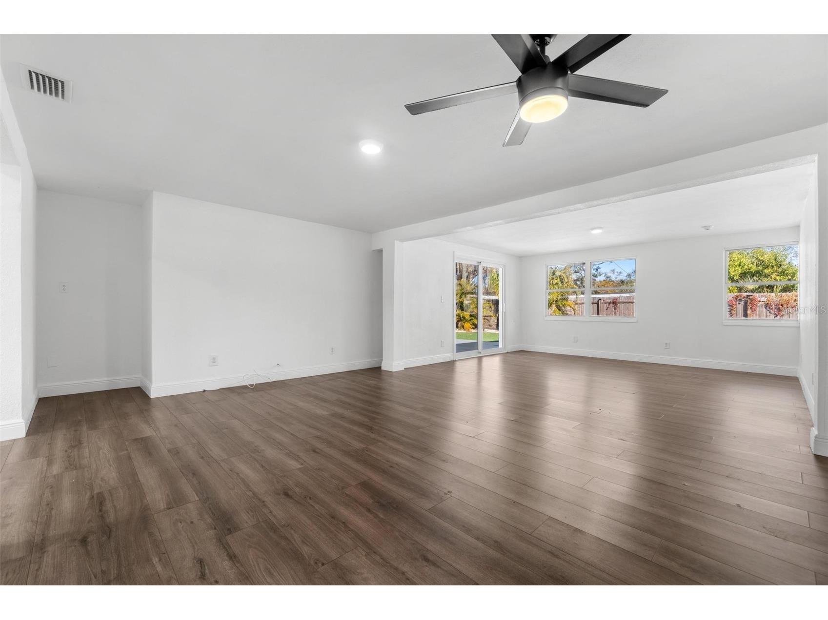 2867 51st Avenue S Saint Petersburg FL 33712 TB8475175 image10