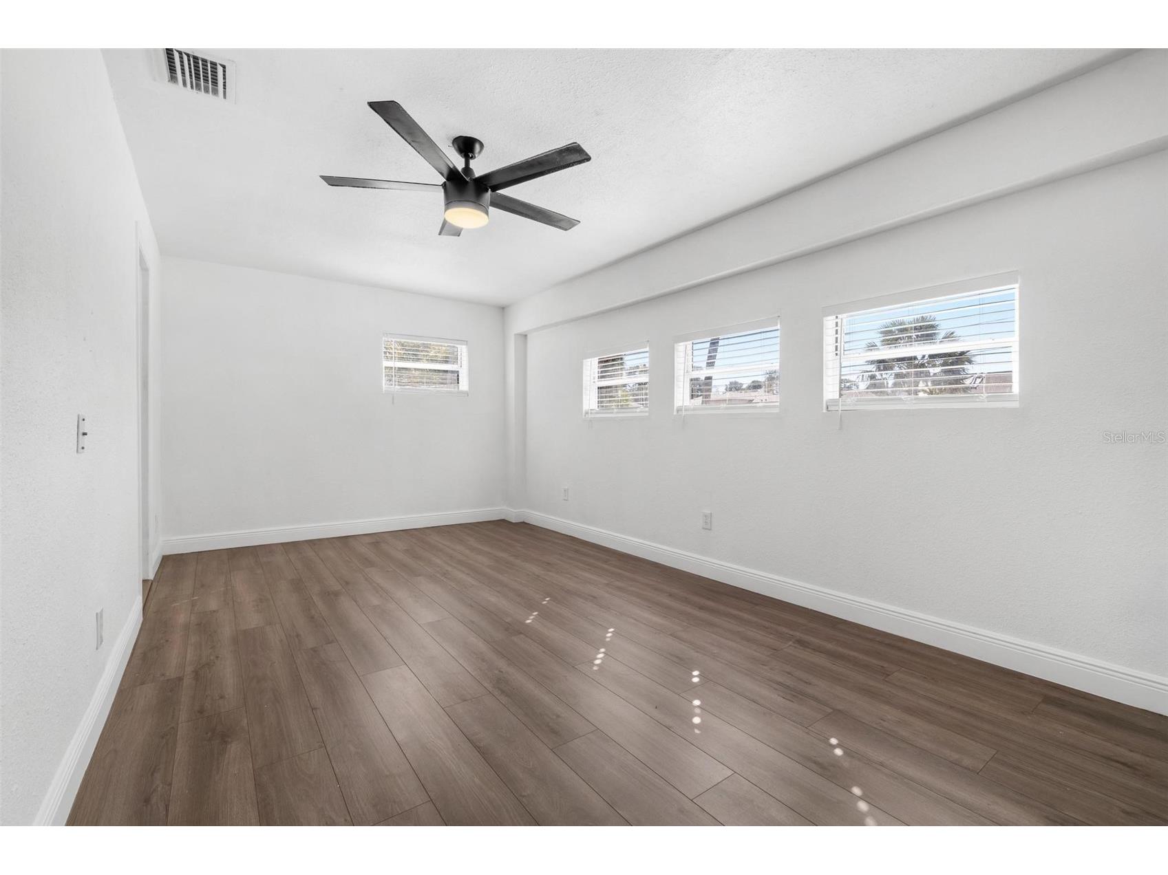 2867 51st Avenue S Saint Petersburg FL 33712 TB8475175 image22