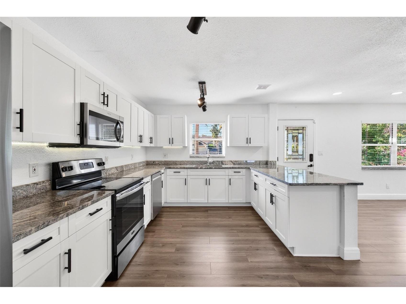 2867 51st Avenue S Saint Petersburg FL 33712 TB8475175 image6