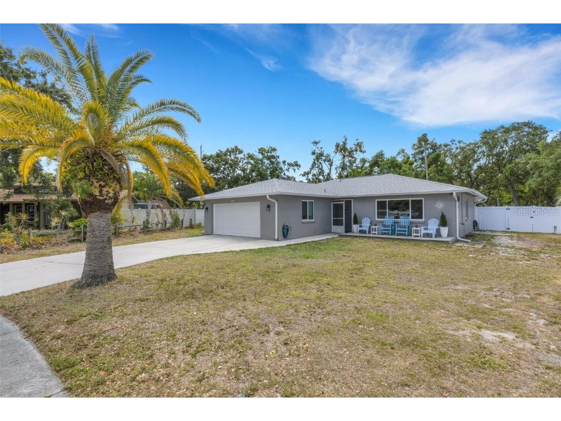 2867 Indianwood Drive Sarasota FL 34232 A4649015 image1
