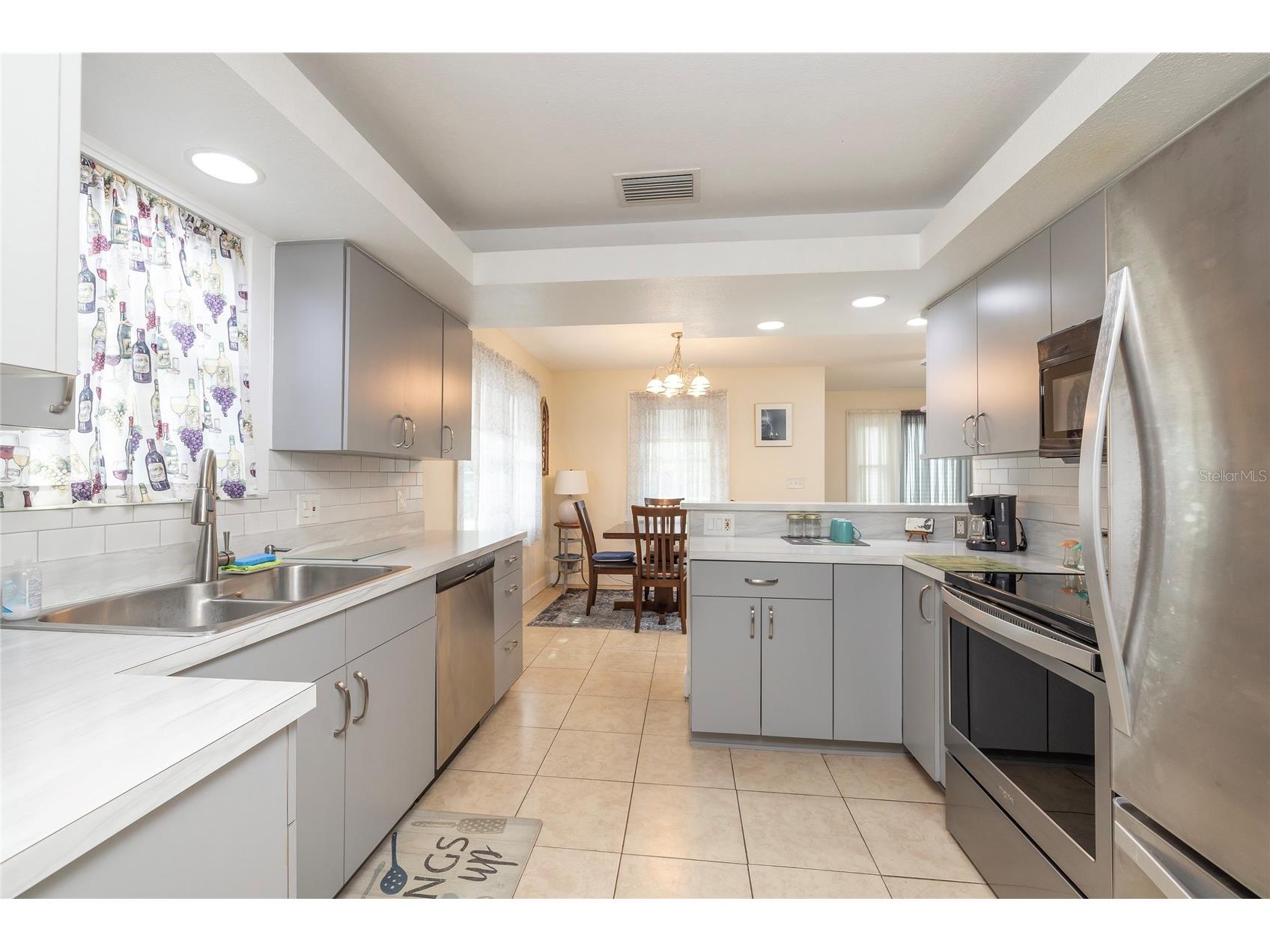 2869 30th Avenue N Saint Petersburg FL 33713 TB8531469 image15