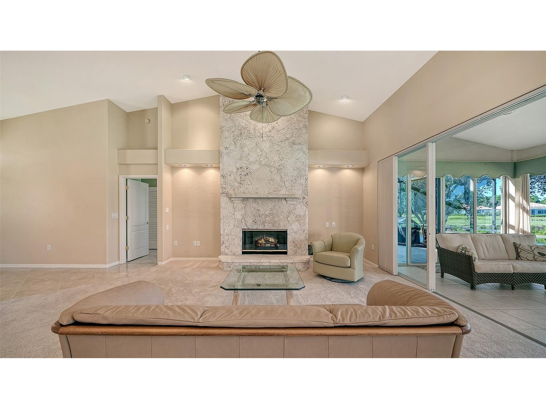 2869 Sandringham Place Sarasota FL 34235 A4691164 image10