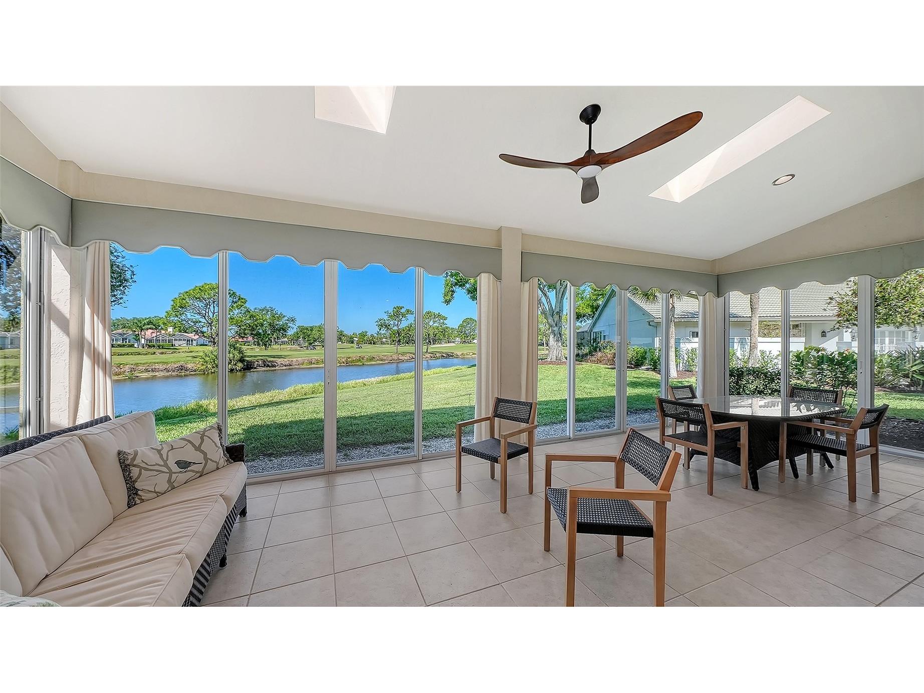 2869 Sandringham Place Sarasota FL 34235 A4691164 image20