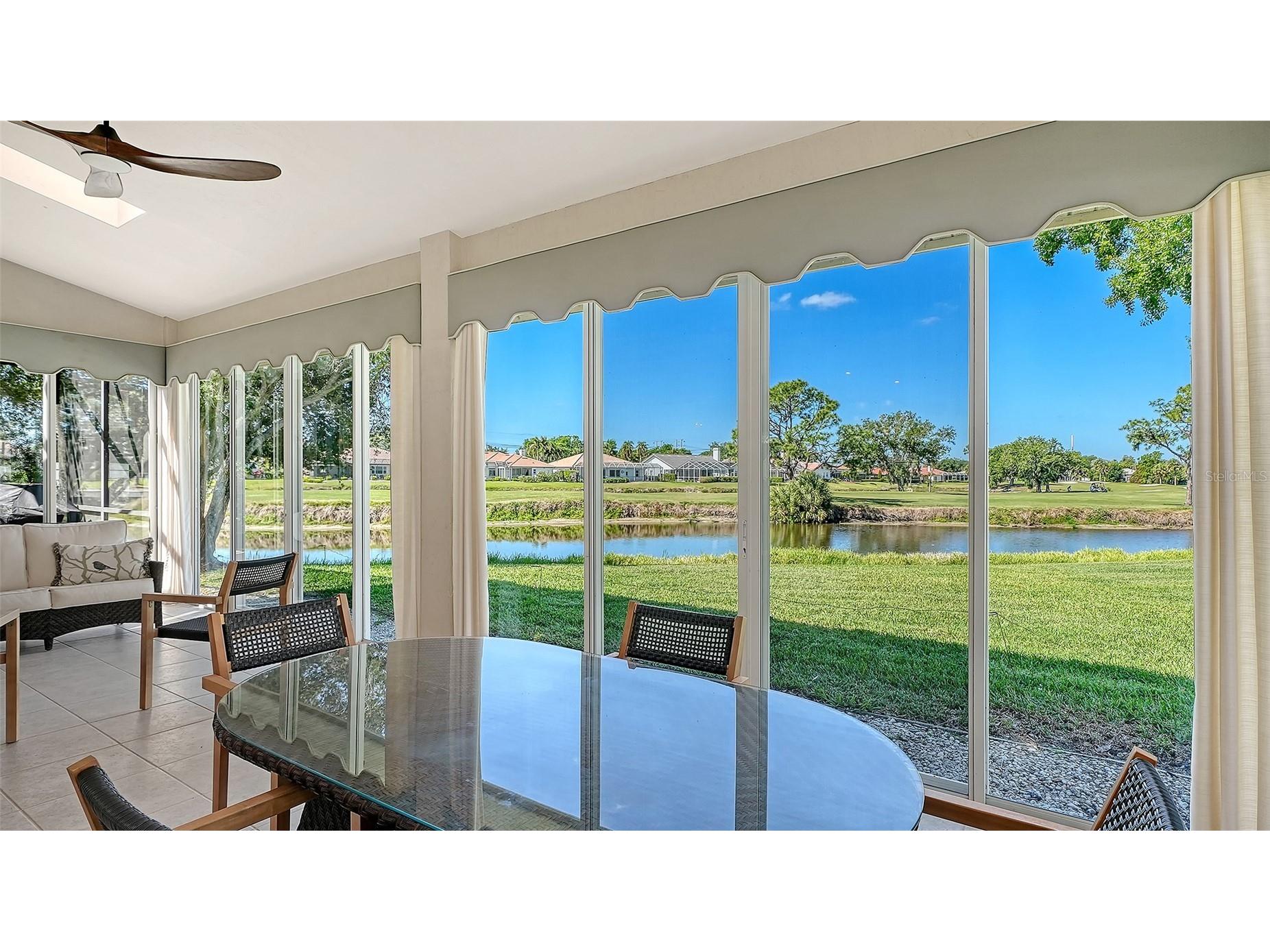 2869 Sandringham Place Sarasota FL 34235 A4691164 image21
