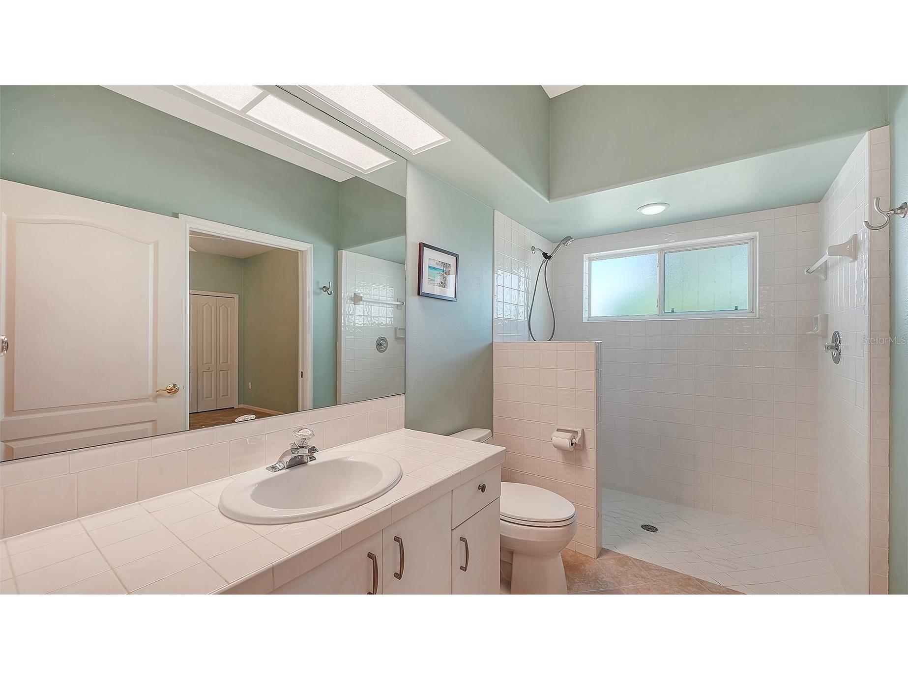 2869 Sandringham Place Sarasota FL 34235 A4691164 image24