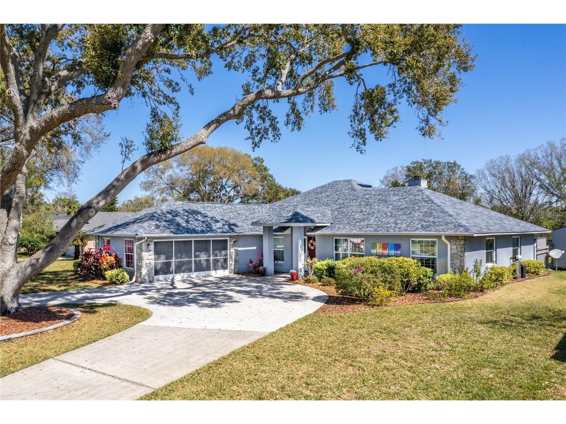 28724 Tammi Drive Tavares FL 32778 - CANAL TO HARRIS CHAIN OF LAKES G5078972 image1