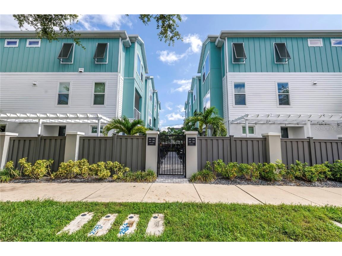 2873 1st Avenue S Saint Petersburg FL 33712 TB8410292 image3