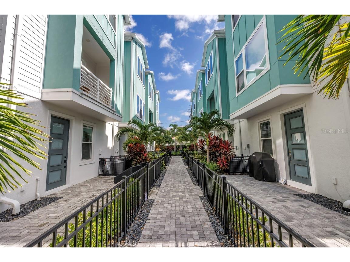2873 1st Avenue S Saint Petersburg FL 33712 TB8410292 image4
