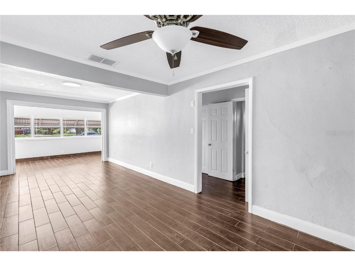 2875 13th Avenue N Saint Petersburg FL 33713 TB8416704 image11