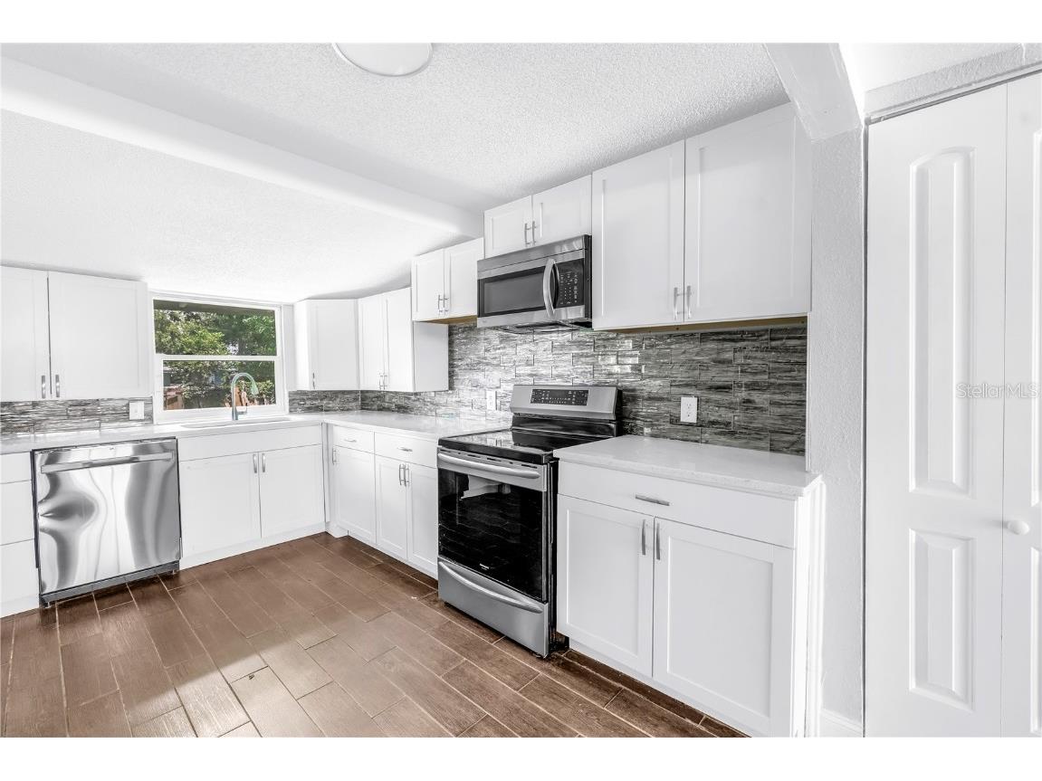 2875 13th Avenue N Saint Petersburg FL 33713 TB8416704 image13