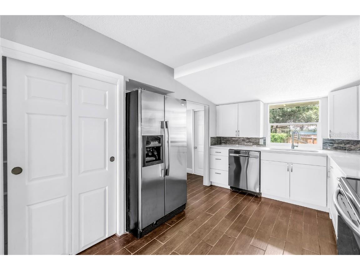 2875 13th Avenue N Saint Petersburg FL 33713 TB8416704 image14