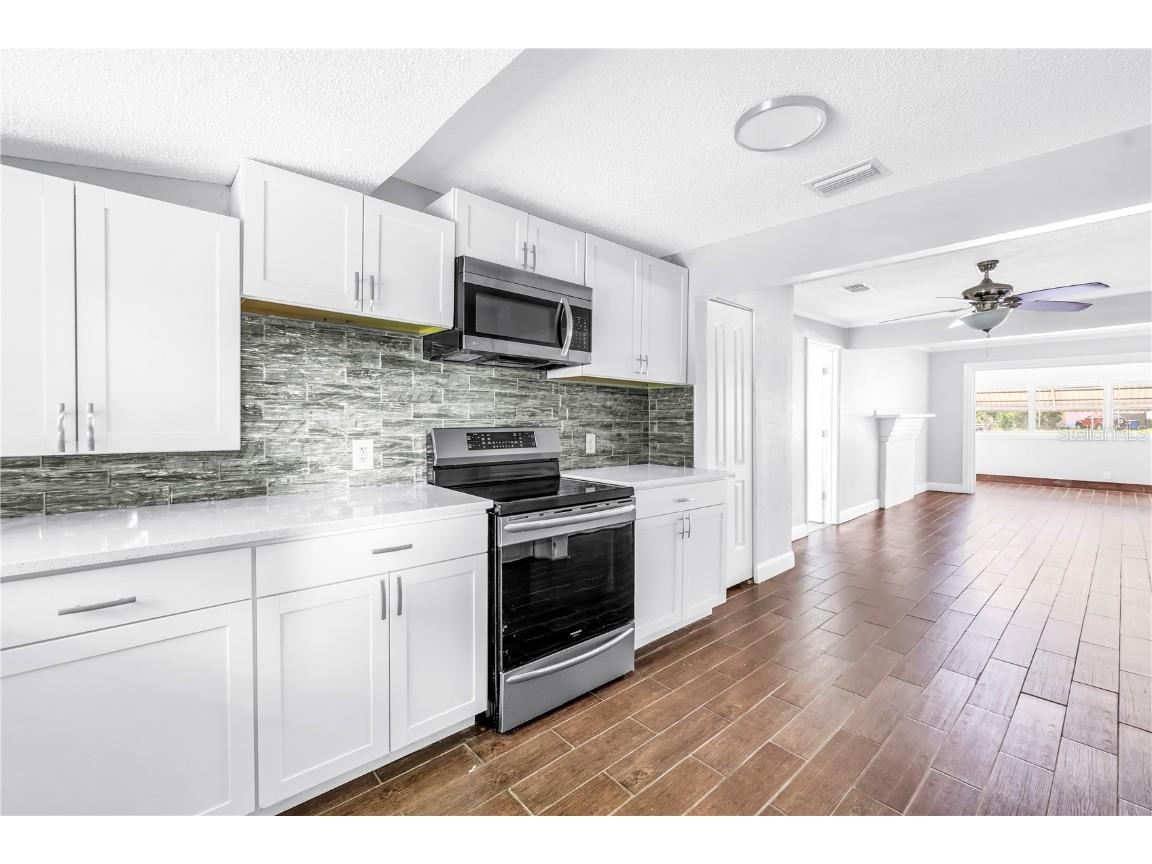 2875 13th Avenue N Saint Petersburg FL 33713 TB8416704 image16