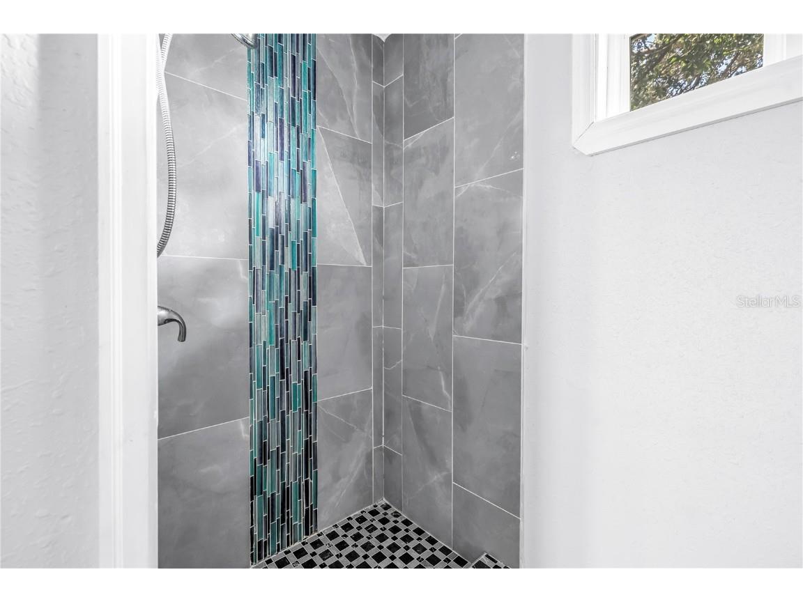 2875 13th Avenue N Saint Petersburg FL 33713 TB8416704 image23