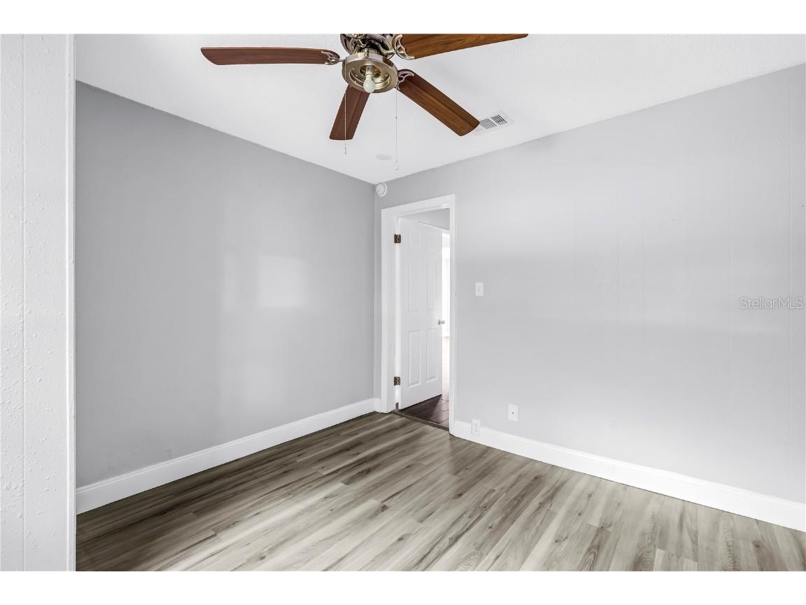 2875 13th Avenue N Saint Petersburg FL 33713 TB8416704 image25