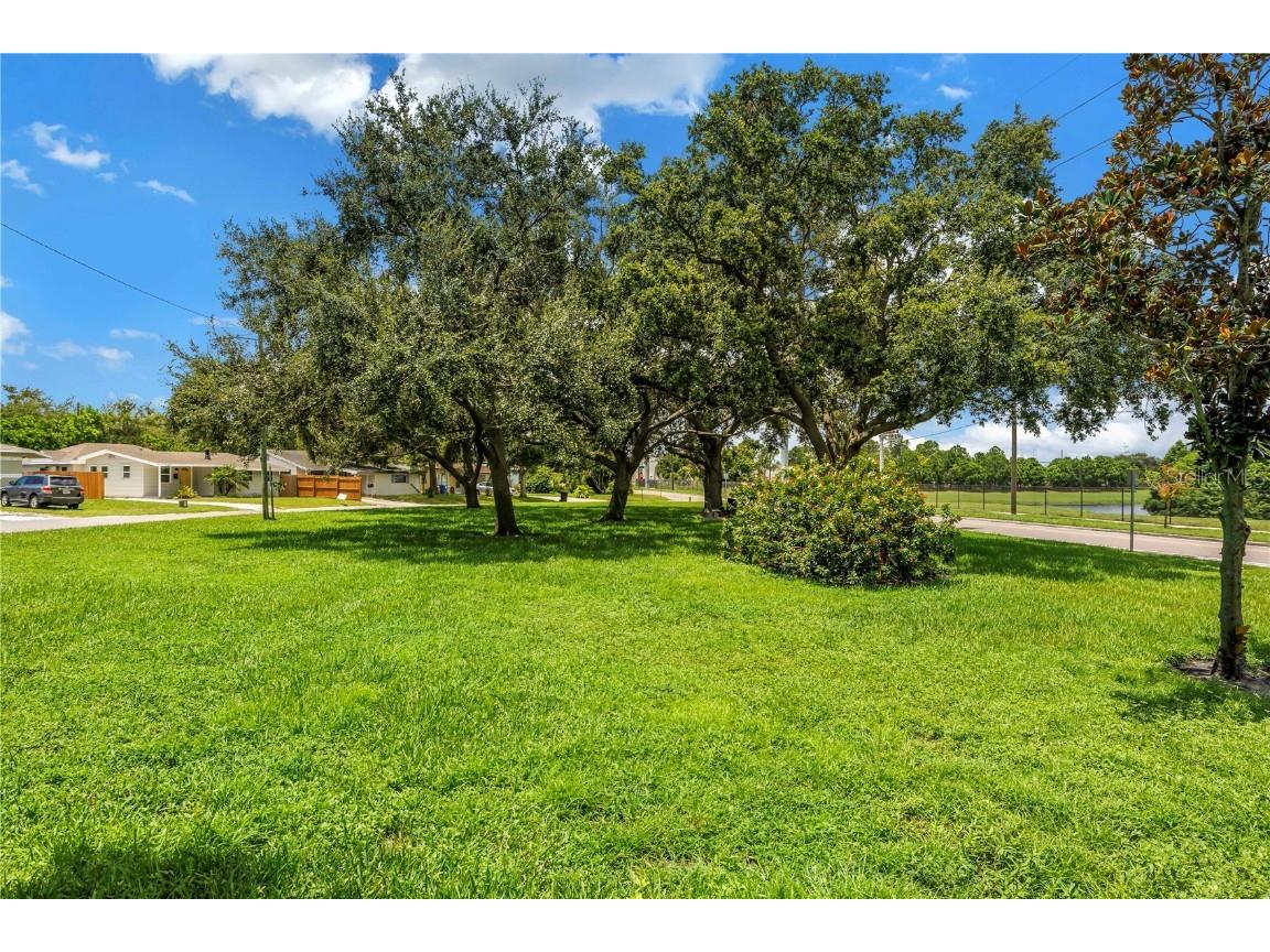 2875 13th Avenue N Saint Petersburg FL 33713 TB8416704 image32