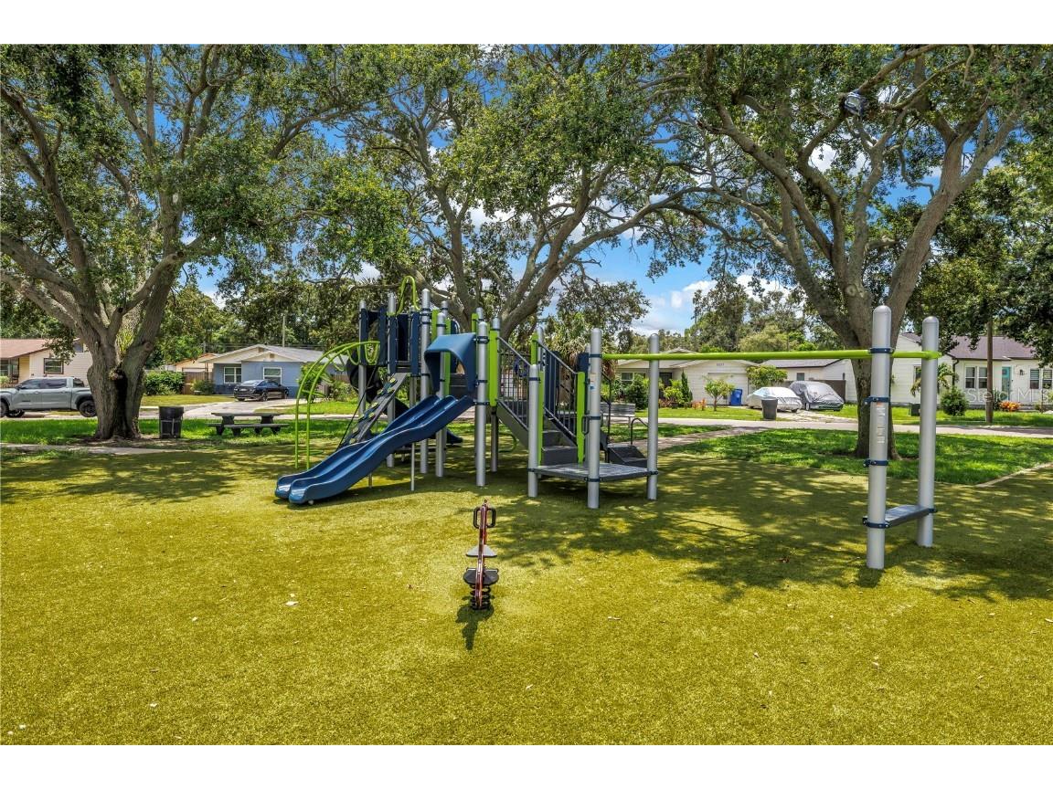 2875 13th Avenue N Saint Petersburg FL 33713 TB8416704 image33