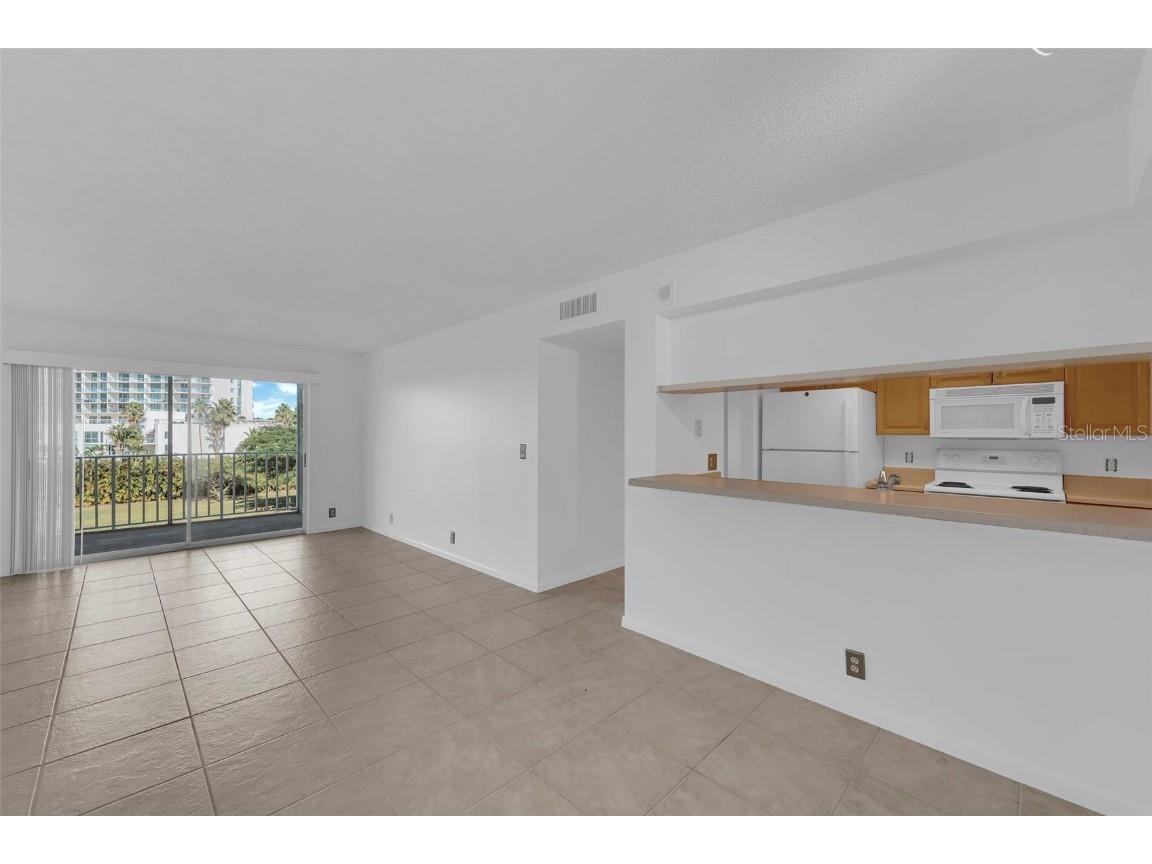 2875 Palm Beach Boulevard #205 Fort Myers FL 33916 C7517194 image4