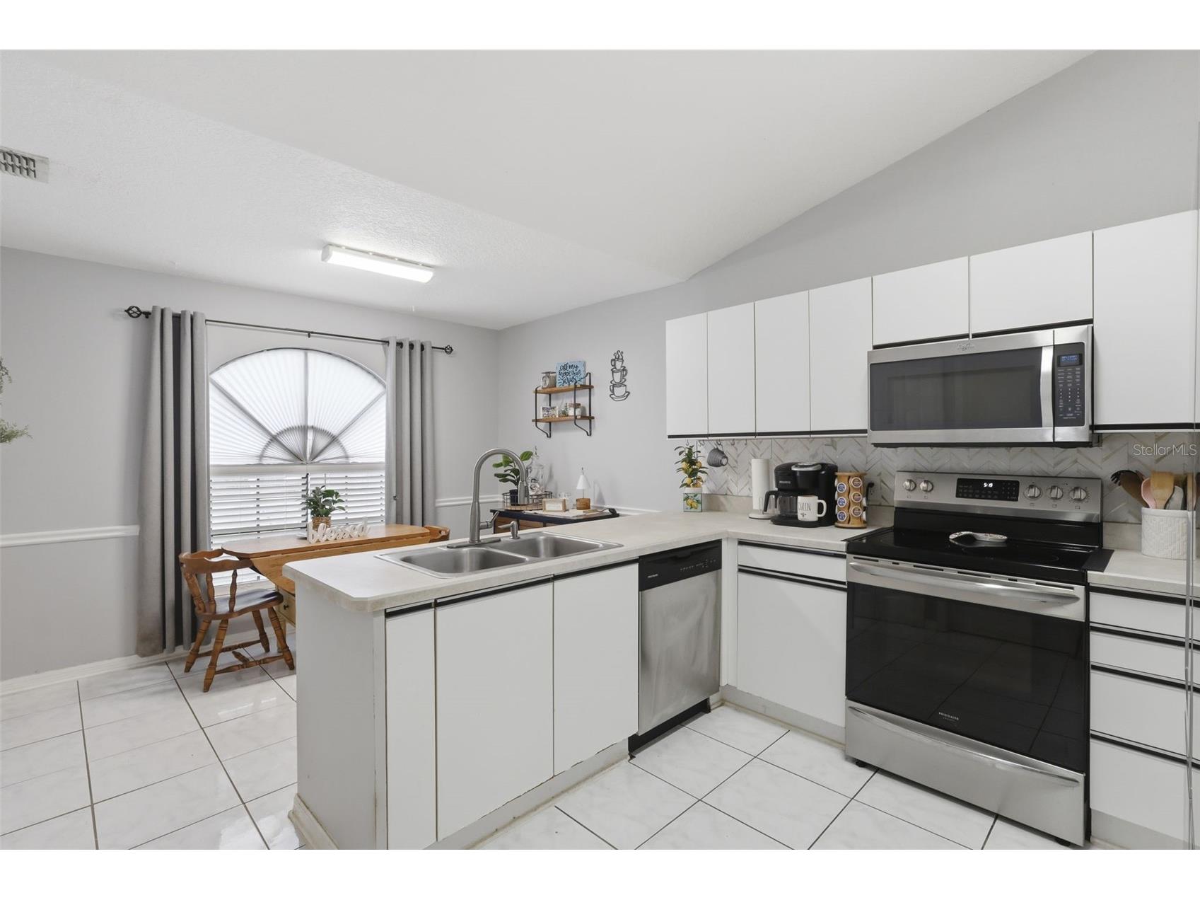2876 Bardahl Court Deltona FL 32738 - LAKE LOUISE V4948367 image18
