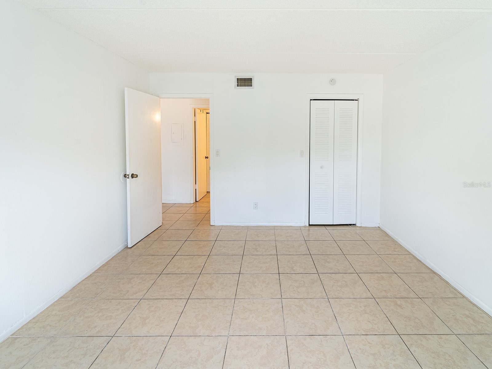2876 Somerset Park Drive #201 Tampa FL 33613 TB8482044 image5