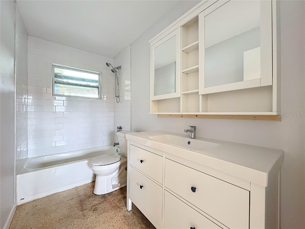 2877 Michigan Street Sarasota FL 34237 A4676851 image29