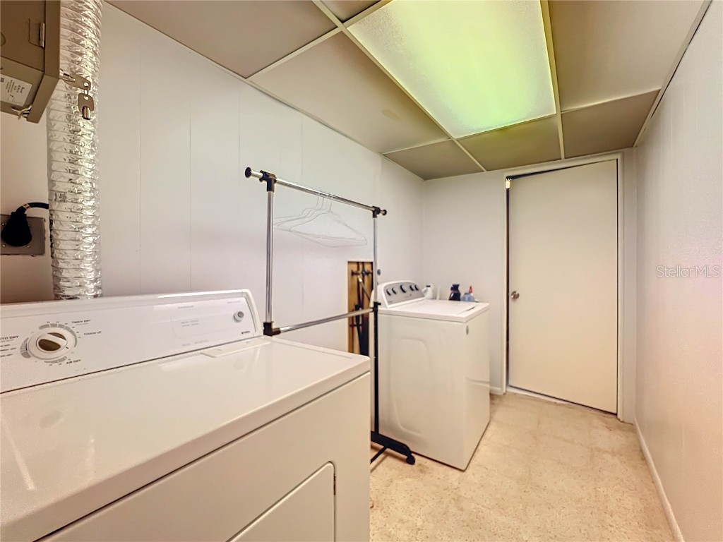 2877 Michigan Street Sarasota FL 34237 A4676851 image39