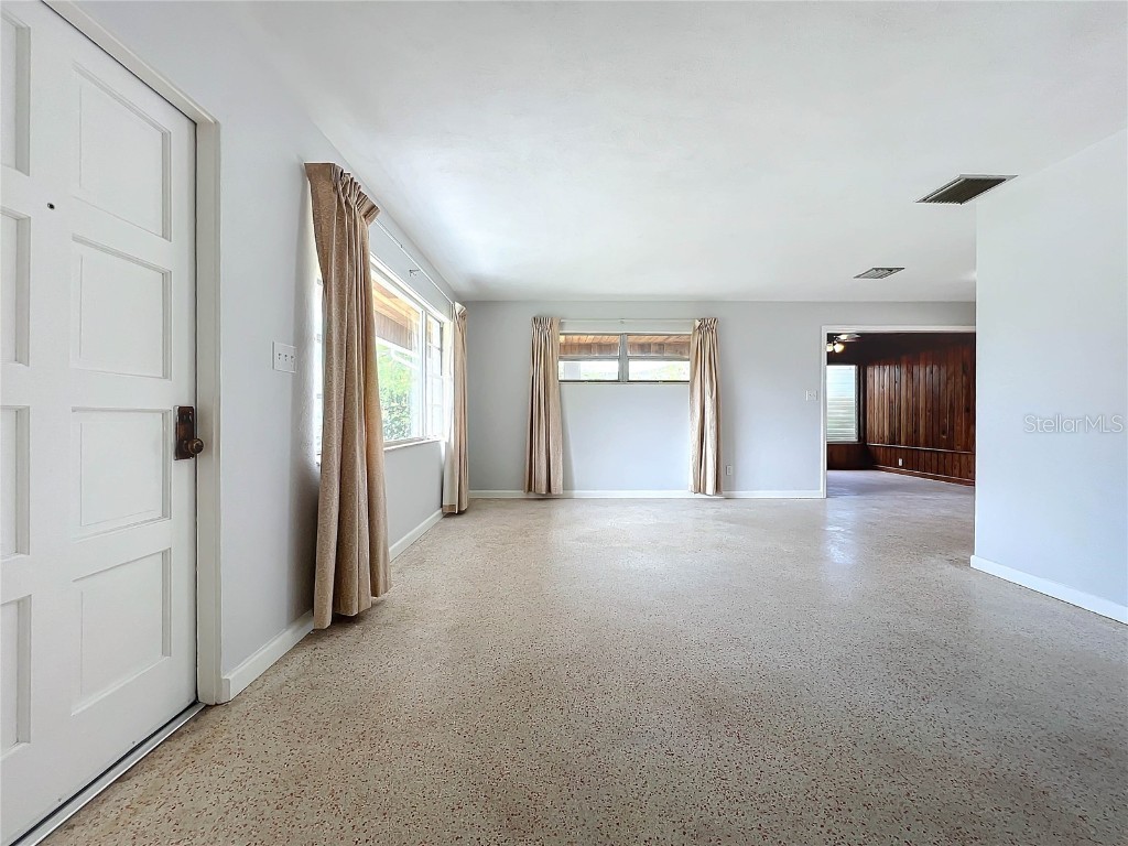 2877 Michigan Street Sarasota FL 34237 A4676851 image7