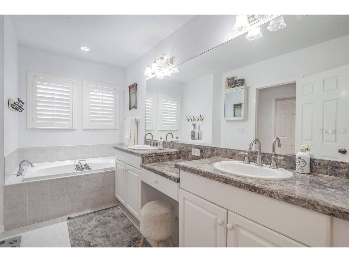 2878 Bayshore Trails Drive Tampa FL 33611 TB8447645 image24