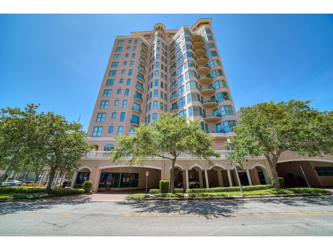 288 Beach Drive NE #12C Saint Petersburg FL 33701 U8241404 image1