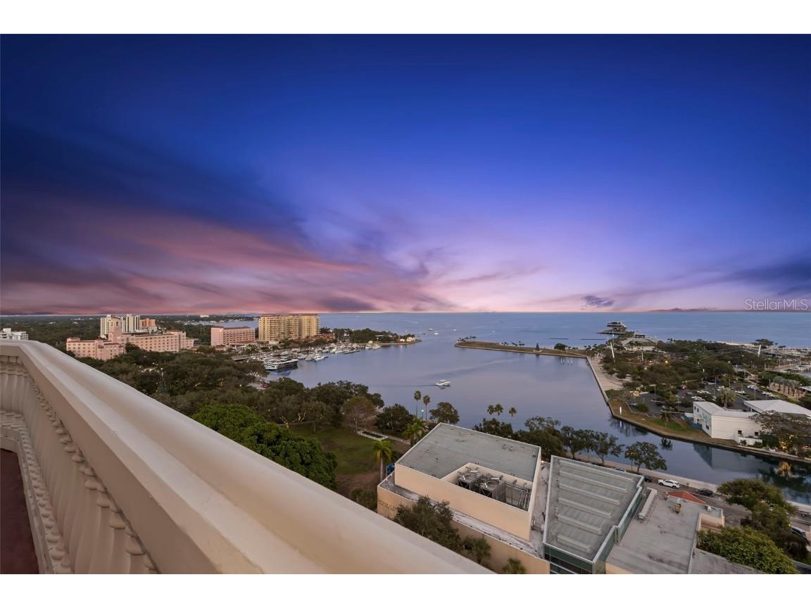 288 Beach Drive NE #PH-2A Saint Petersburg FL 33701 TB8440149 image75