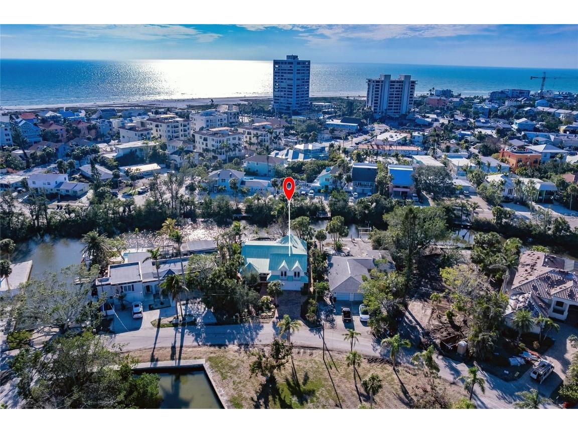 288 Island Circle Sarasota FL 34242 A4643350 image1