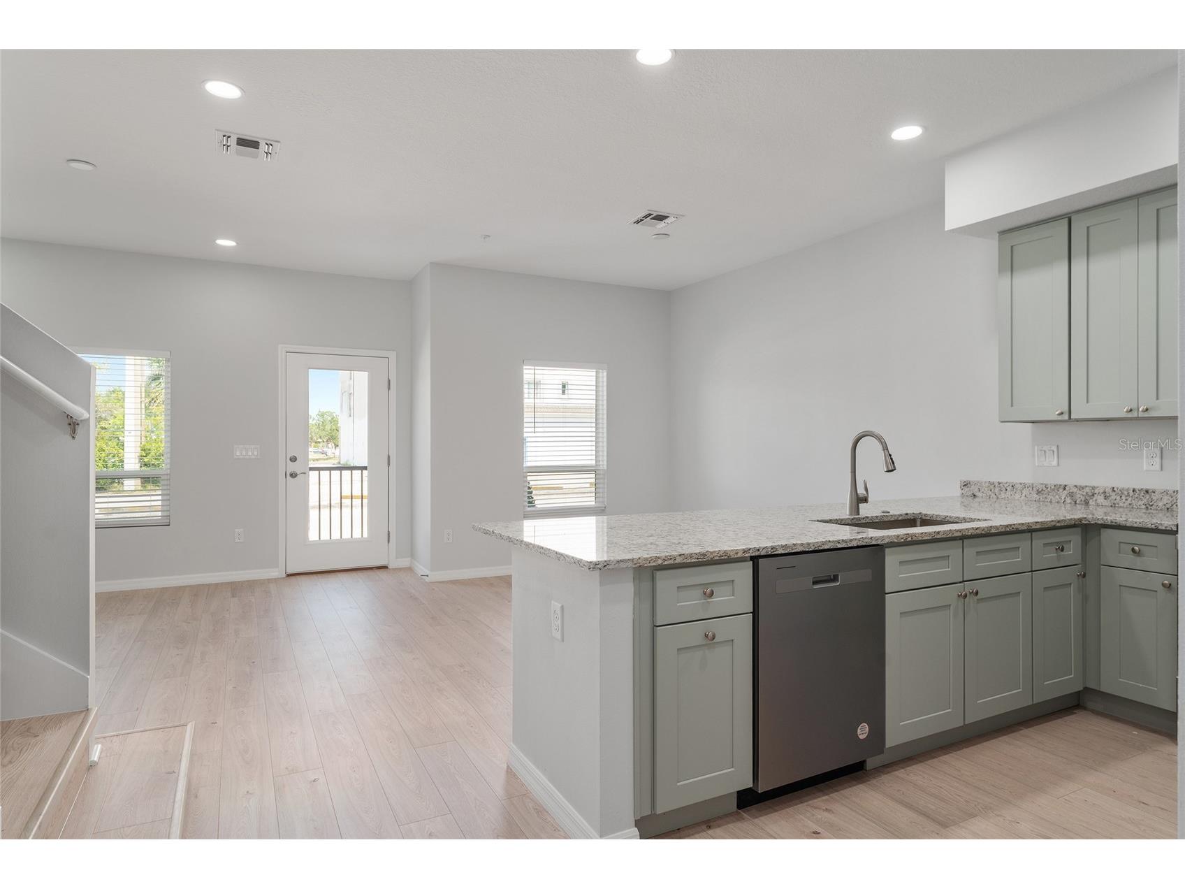 288 N Oak Avenue Sanford FL 32771 O6371083 image8