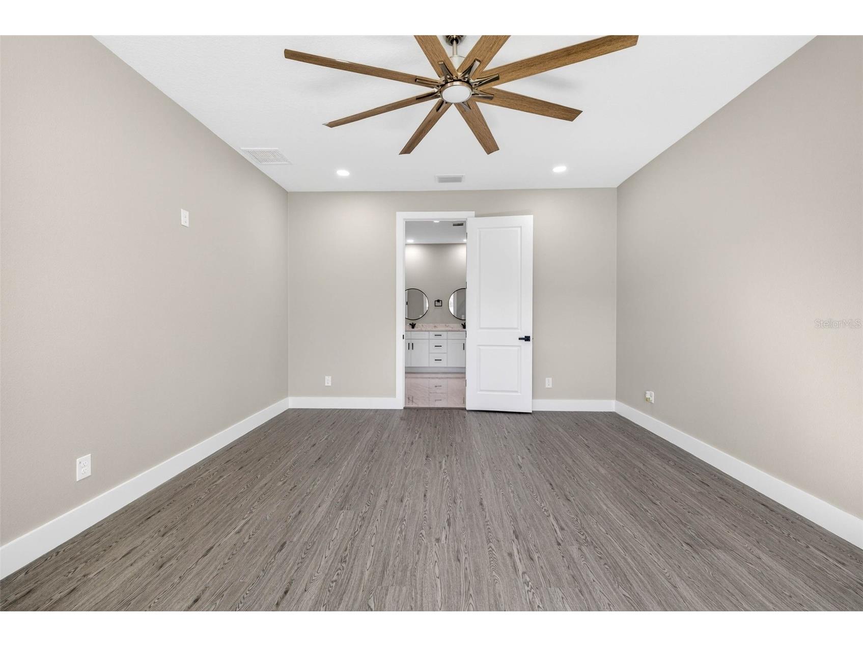 288 Roosevelt Avenue Masaryktown FL 34604 TB8478272 image40