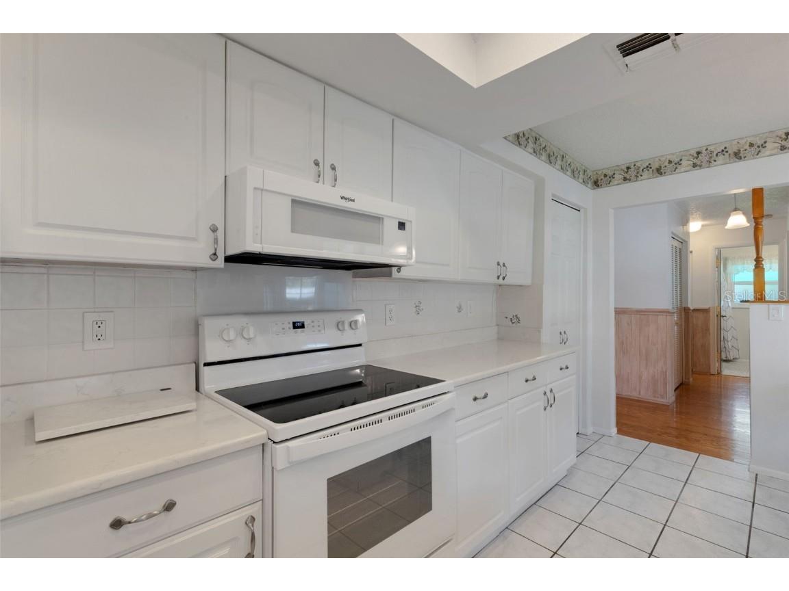 2880 Doone Circle Palm Harbor FL 34684 - LAKE TARPON TB8440375 image10