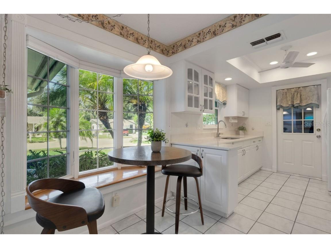 2880 Doone Circle Palm Harbor FL 34684 - LAKE TARPON TB8440375 image3