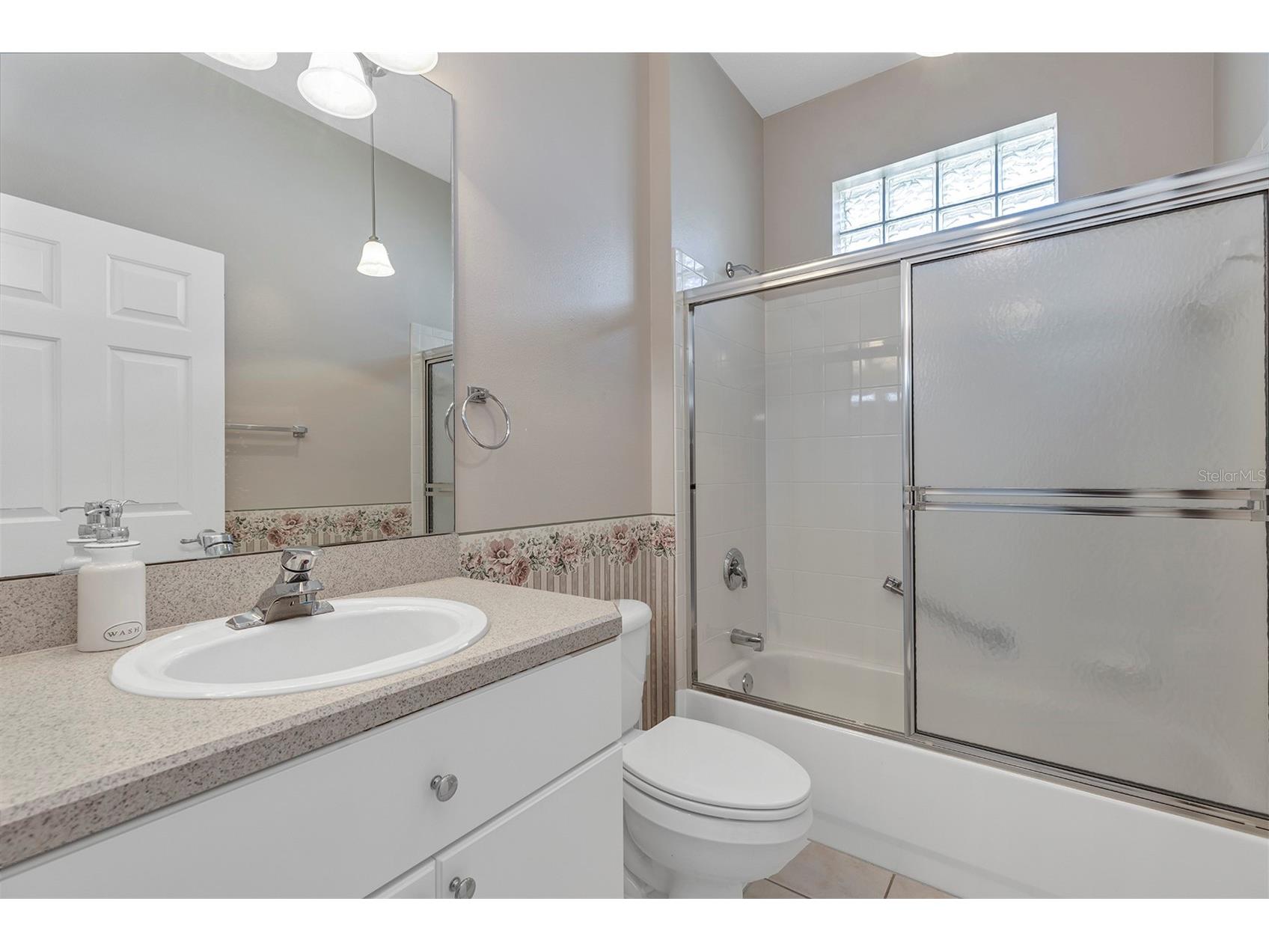 2880 Mediterranean Loop Tavares FL 32778 - HARRIS CHAIN OF LAKES V4949237 image24