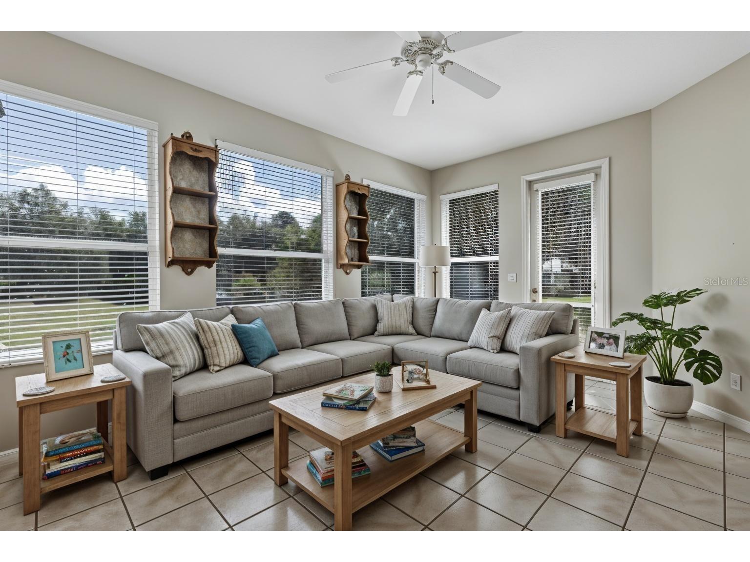 2880 Mediterranean Loop Tavares FL 32778 - HARRIS CHAIN OF LAKES V4949237 image9