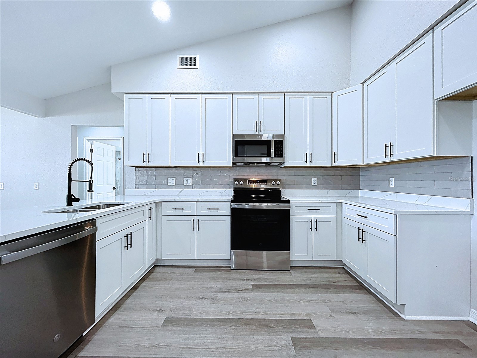 2881 Hammock Drive Plant City FL 33566 TB8485705 image32