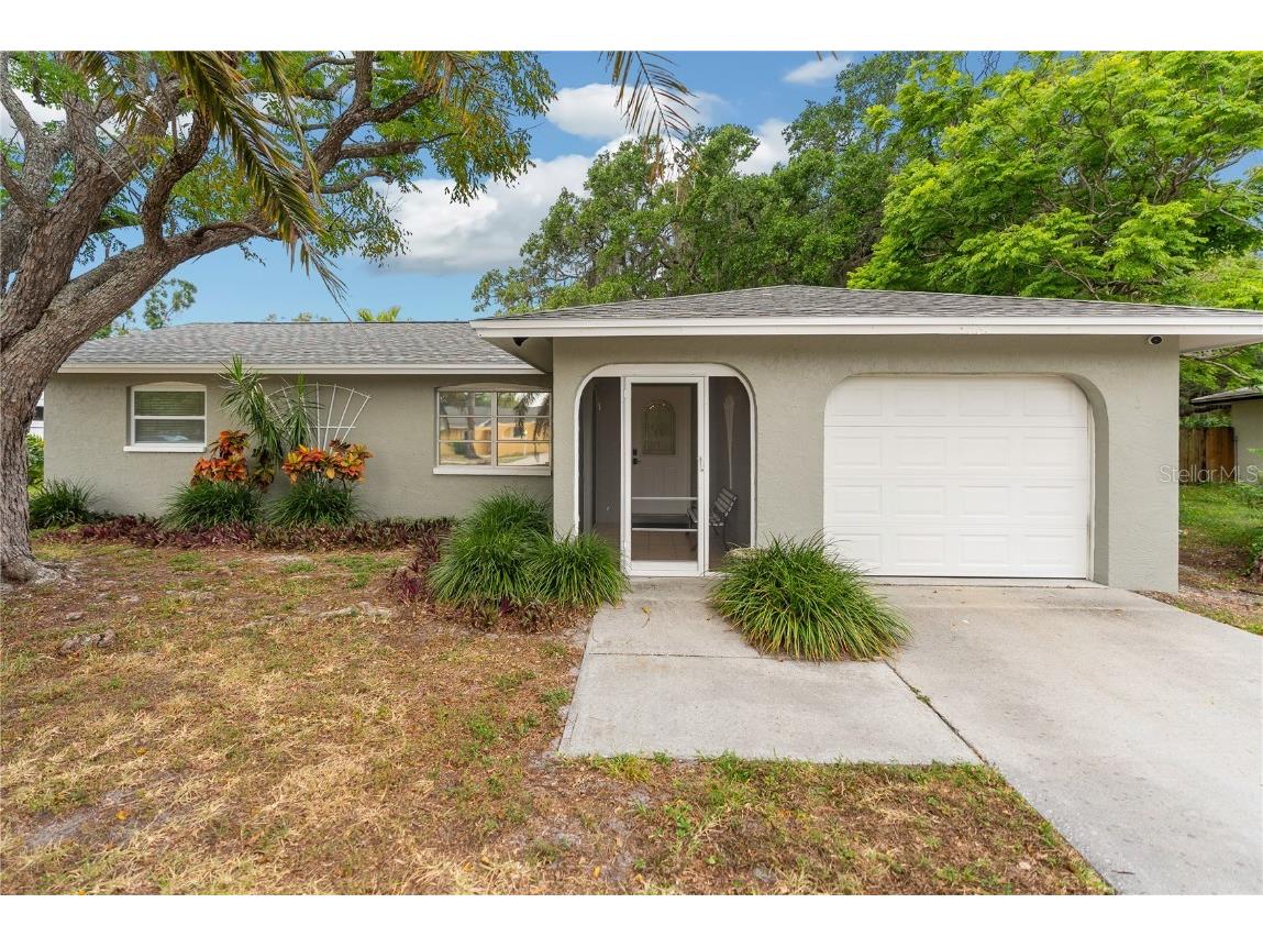 2881 Indianwood Drive Sarasota FL 34232 A4610978 image1