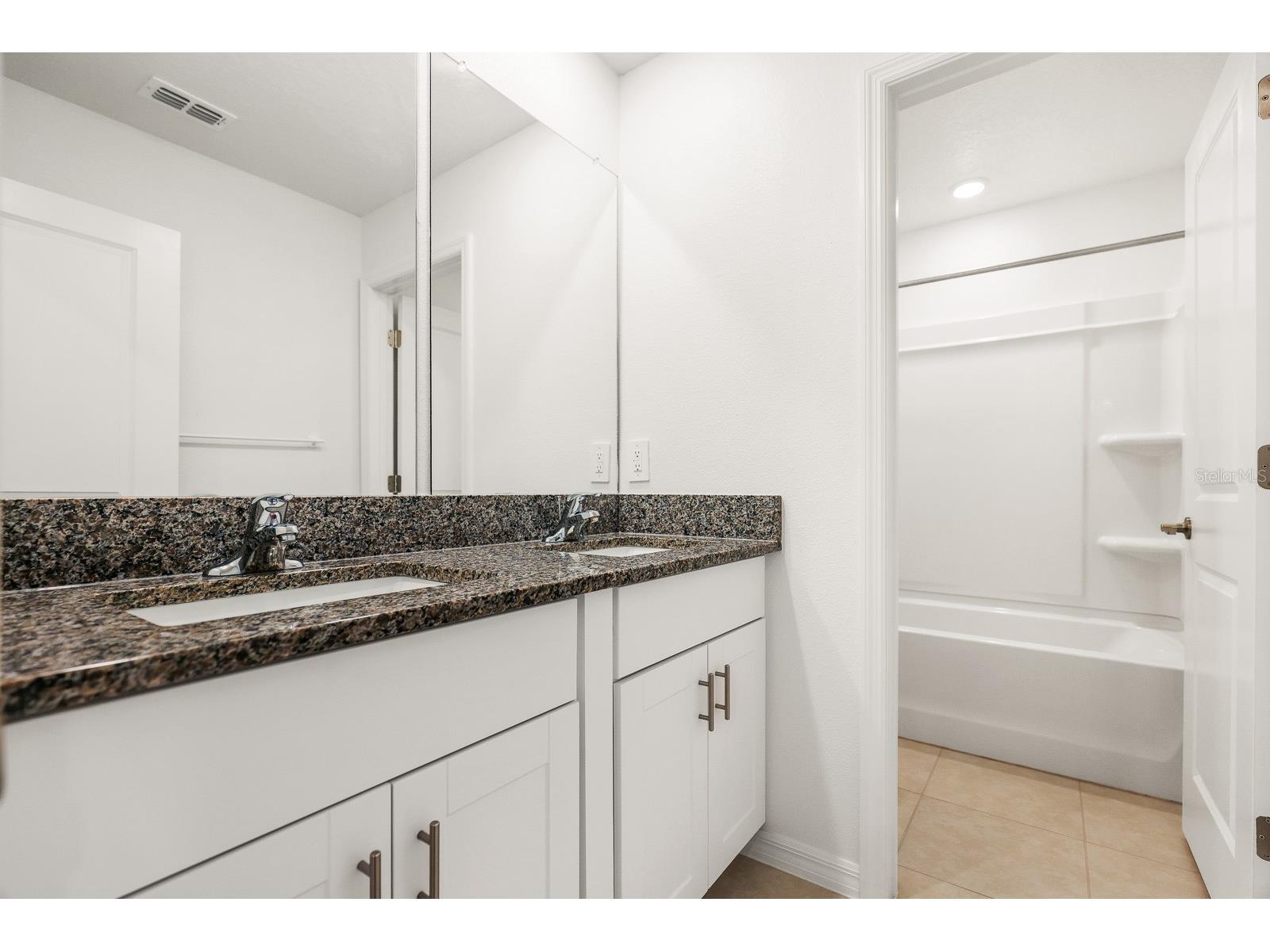 2881 Silver Scallop Loop Wimauma FL 33598 TB8505430 image32