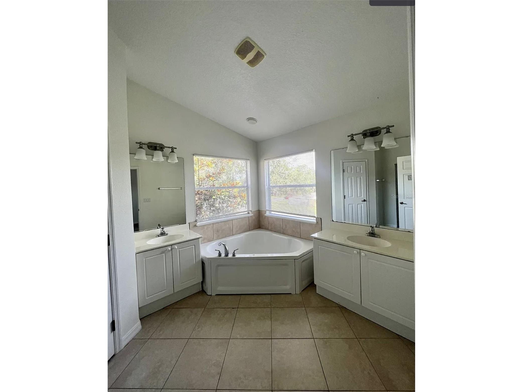 2884 Club Cortile Circle Kissimmee FL 34746 S5151199 image19