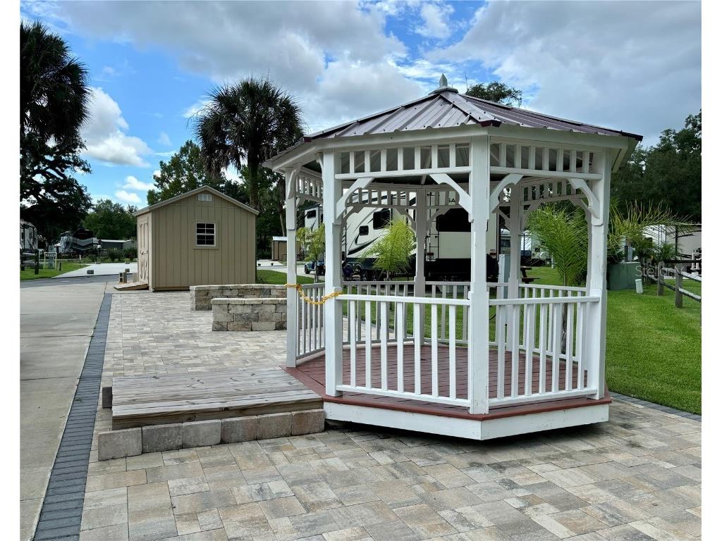 2884 NE 102nd Court Silver Springs FL 34488 - OCKLAWAHA RIVER OM682820 image1